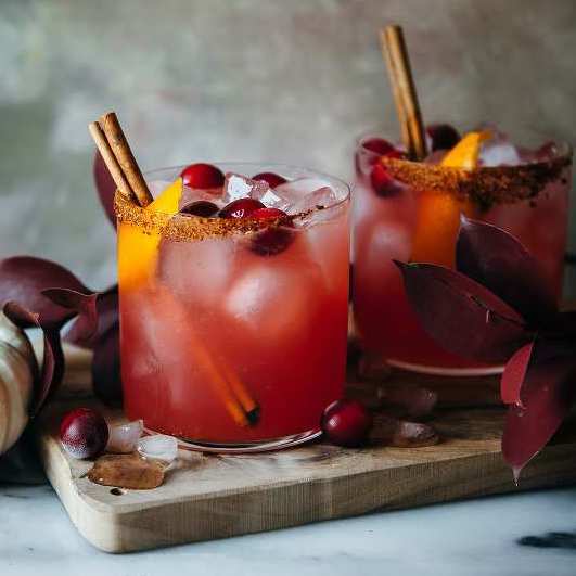 HOLIDAY SPICED CRANBERRY MARGARITA